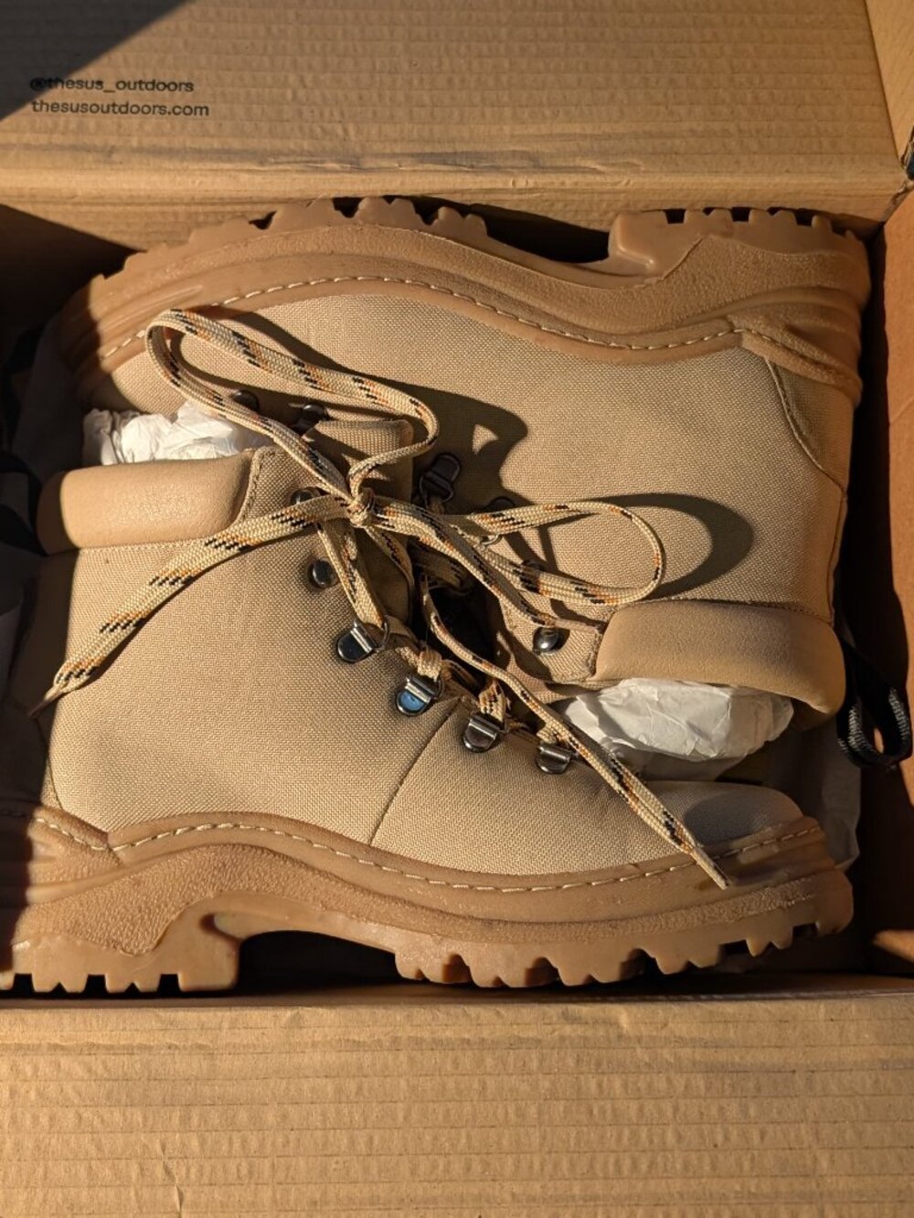 THESUS VEGAN HIKING BOOTS (sz 8, feels 7.5)